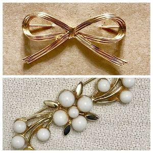 Vintage Gold Tone Bow & Faux Pearl Vine Pins Brooch